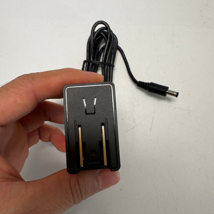 MEAN WELL NGE series: replaceable plug green energy adapter - NGE12U05-P1J